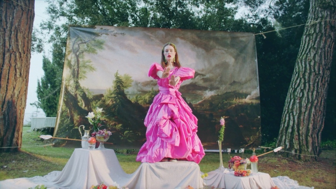 Sigrid — Mirror still 2